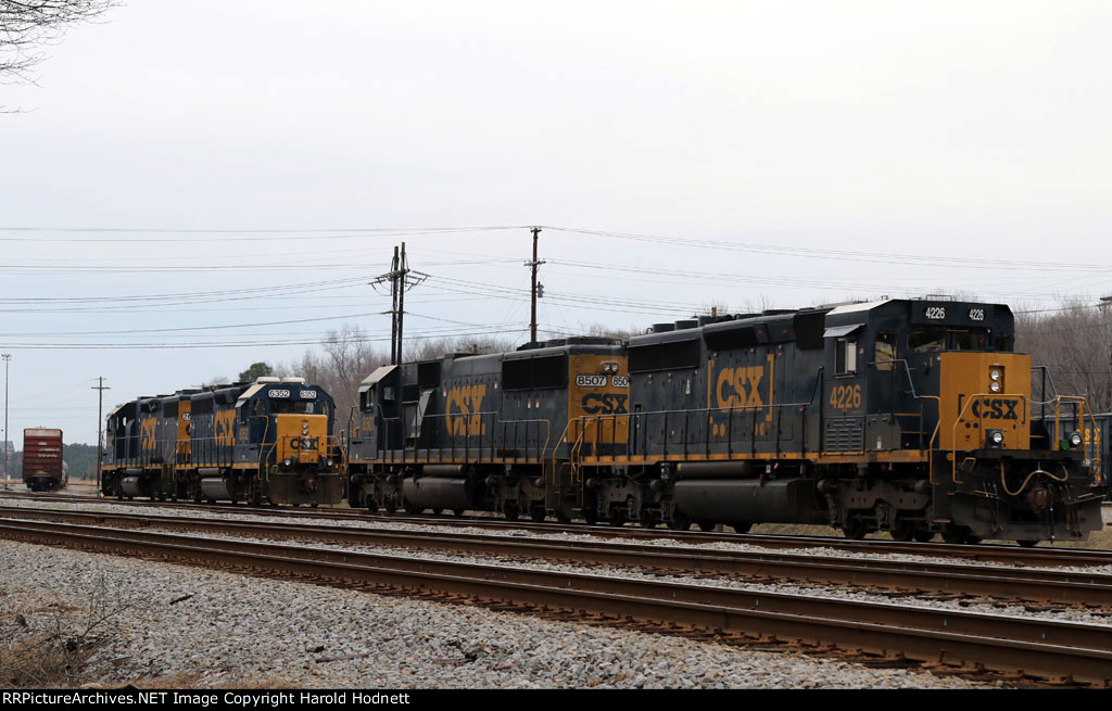 CSX 6352, 8507, & 4226